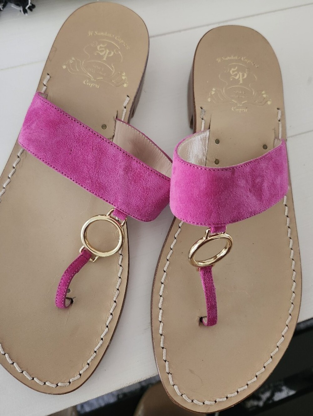 Ladies pink suede sandals